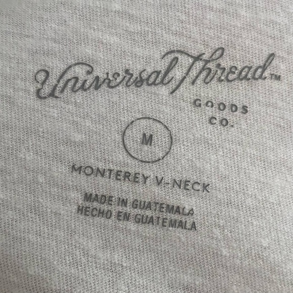 BUNDLE OF TWO TOPS-SIZE MEDIUM - Picture 13 of 13